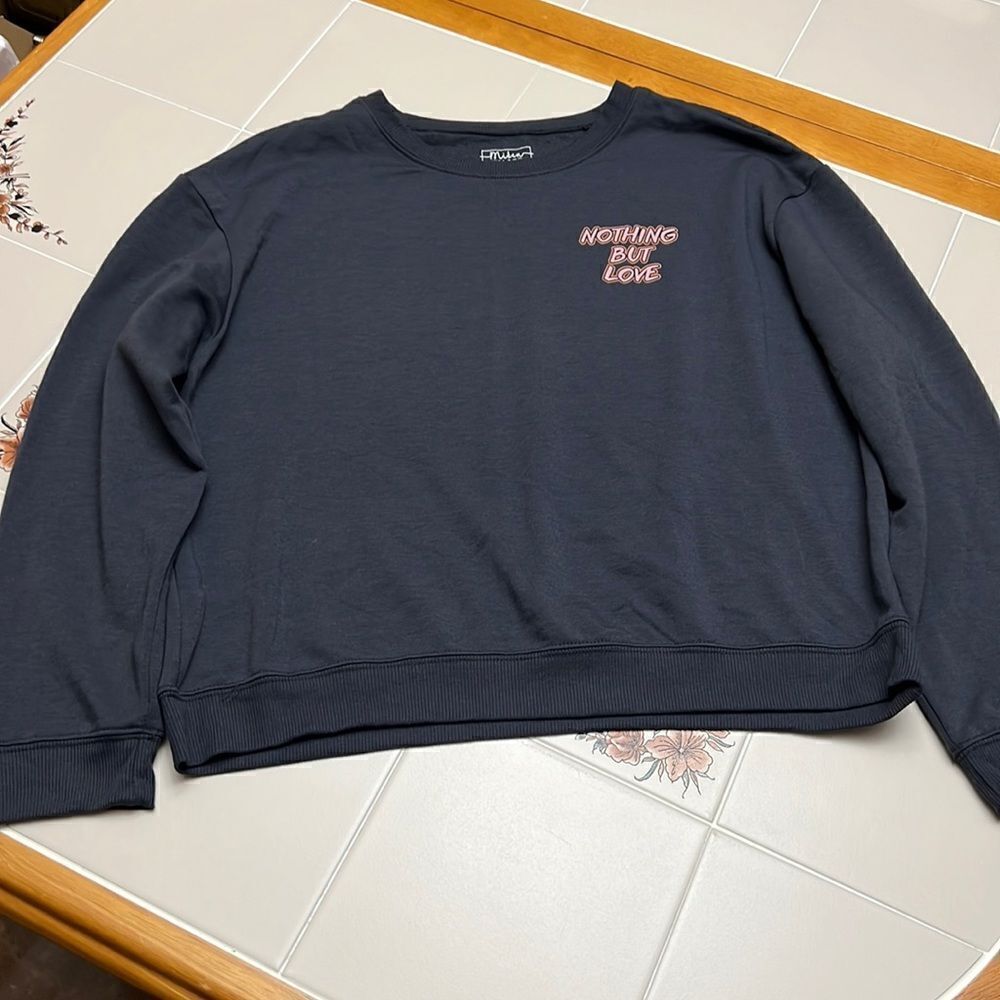 Miken Crew Neck Sweatshirt Size XL NWOT